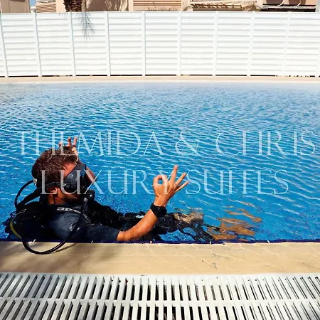 Luxury Penthouse 1br-seafront-seasonal Pool-central * Larnaca