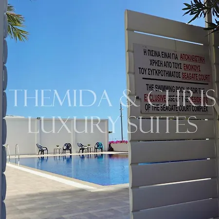 Apartment Luxury Penthouse 1br-seafront-seasonal Pool-central