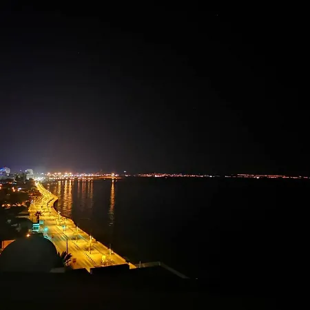 Apartment Luxury Penthouse 1br-seafront-seasonal Pool-central Larnaca