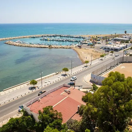 Διαμέρισμα Front-row - Skyline Retreat - Pool Access *