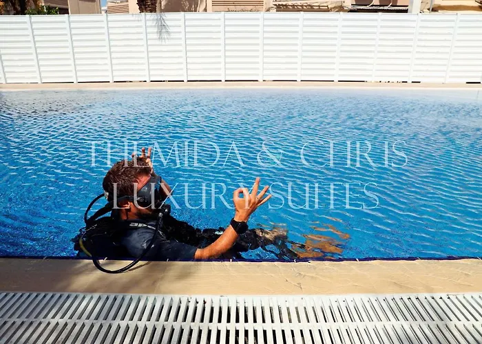 Front-row - Skyline Retreat - Pool Access * Ларнака