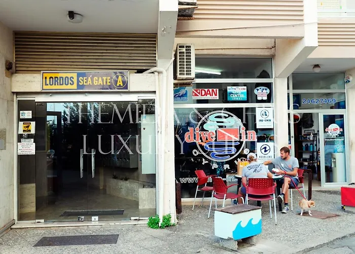 Front-row - Skyline Retreat - Pool Access Апартаменты