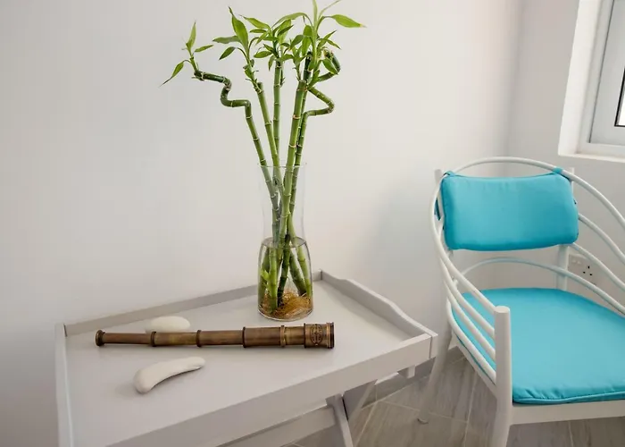 Front-row - Skyline Retreat - Pool Access Ларнака