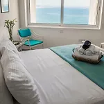 Front-row - Skyline Retreat - Pool Access