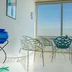 Front-row - Skyline Retreat - Pool Access דירה *