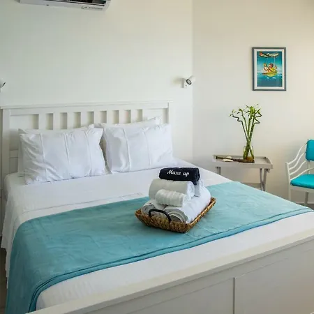 דירה Front-row - Skyline Retreat - Pool Access לרנקה