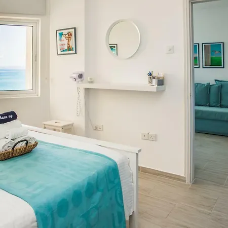 Front-row - Skyline Retreat - Pool Access Апартаменты *