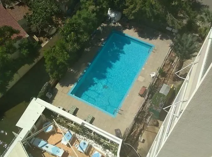 Front-row - Skyline Retreat - Pool Access *