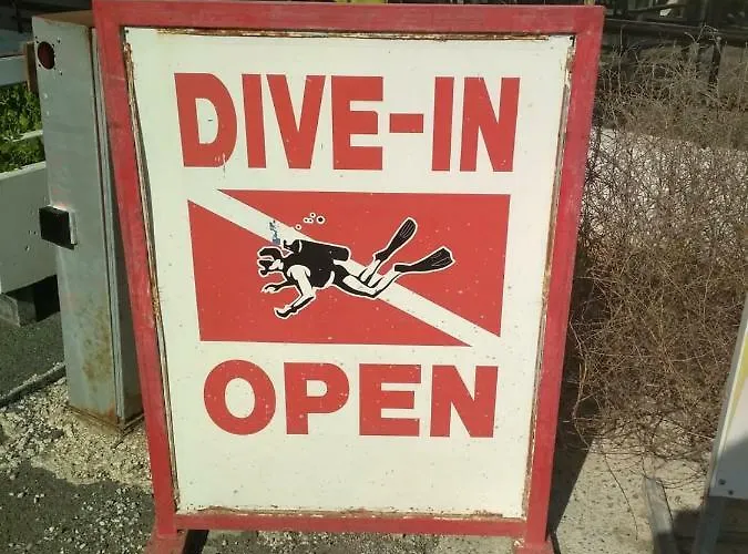 Front-row - Skyline Retreat - Pool Access *