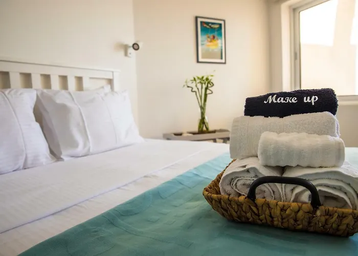 Front-row - Skyline Retreat - Pool Access Appartamento