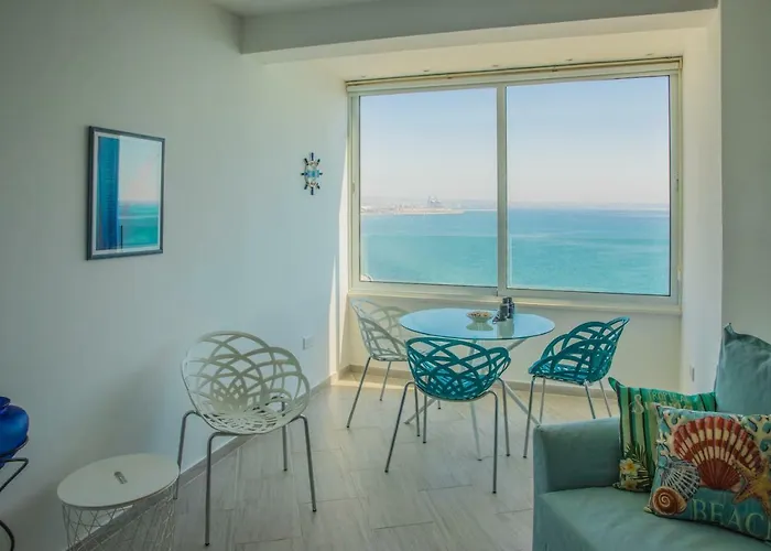 Апартаменти Front-row - Skyline Retreat - Pool Access *