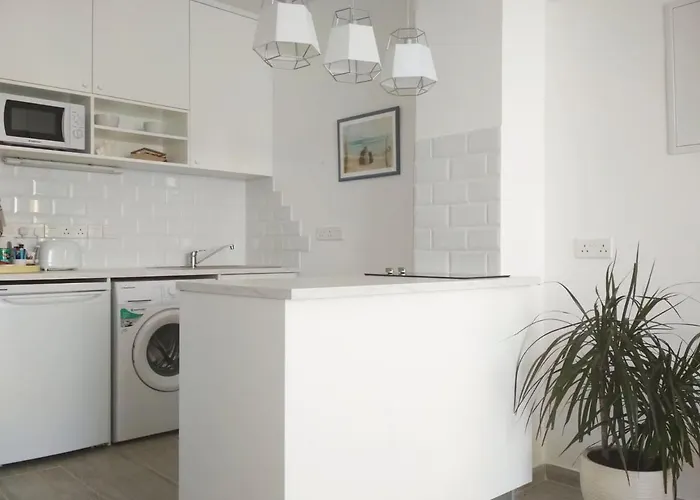 Апартаменти Front-row - Skyline Retreat - Pool Access