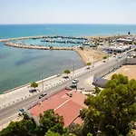شقة Front-row - Skyline Retreat - Pool Access *