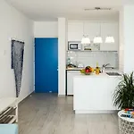 Front-row - Skyline Retreat - Pool Access * لارنكا